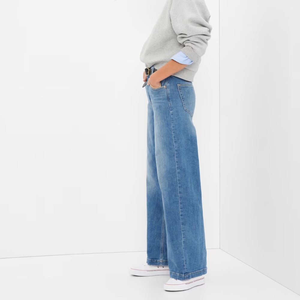 Gap High Rise Stride Ankle Jeans